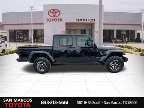 Used 2024 Jeep Gladiator Rubicon AWD/4WD image 5