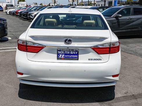 Used 2013 Lexus ES 300h w/ Luxury Pkg FWD image 5