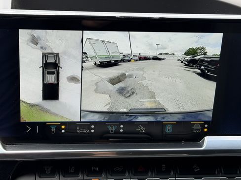 Used 2025 Chevrolet Silverado 2500 LT w/ Trail Boss Package AWD/4WD image 16