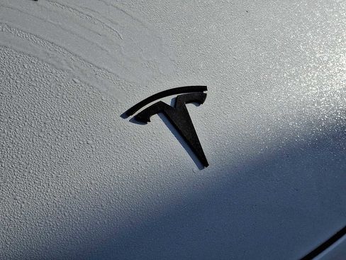 Used 2021 Tesla Model 3 Performance image 5