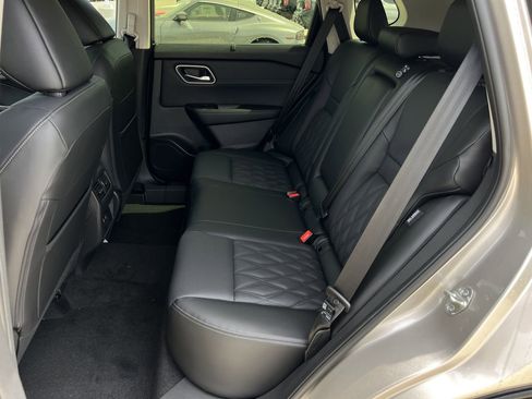 New 2026 Nissan Rogue Platinum AWD/4WD image 15