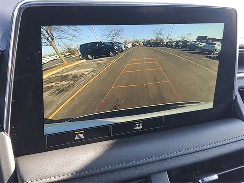 Used 2021 Chevrolet Suburban LT image 29