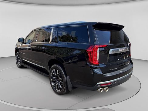 Used 2023 GMC Yukon XL Denali AWD/4WD image 3
