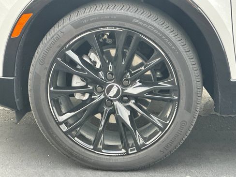 Used 2025 Cadillac XT4 Sport w/ LPO, Onyx Lite Package FWD image 46