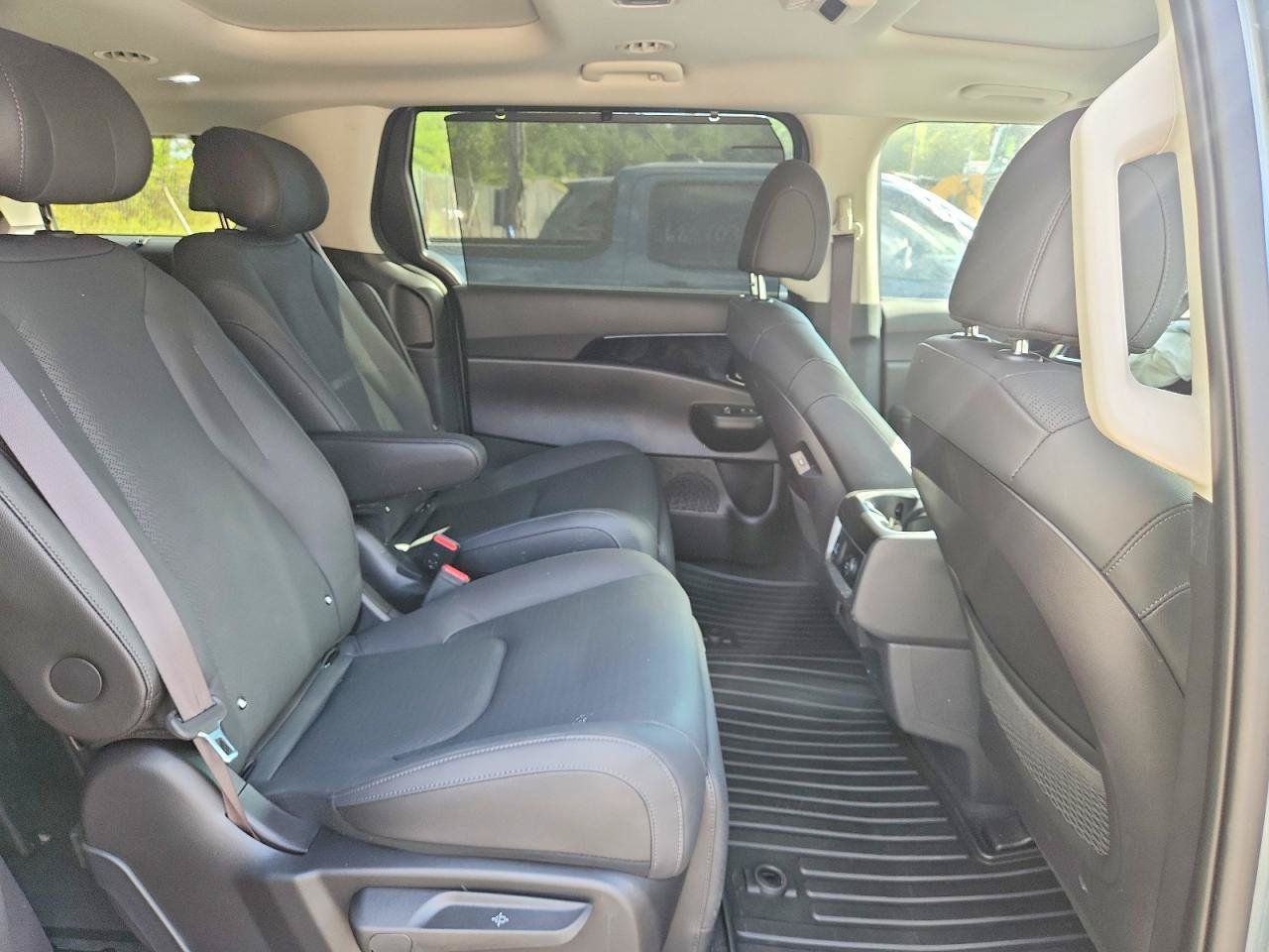 Used 2026 Kia Carnival SX Prestige FWD image 9