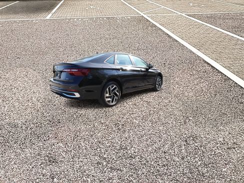 Used 2024 Volkswagen Jetta SEL FWD image 6