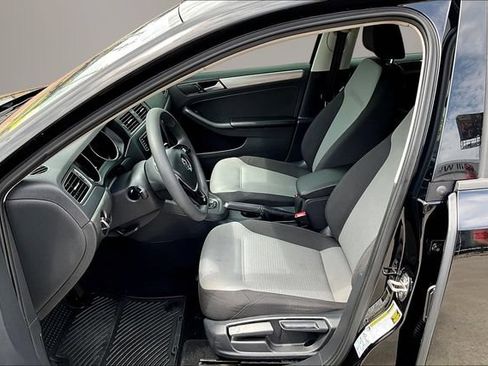 Used 2018 Volkswagen Jetta S w/ Cold Weather Package FWD image 23