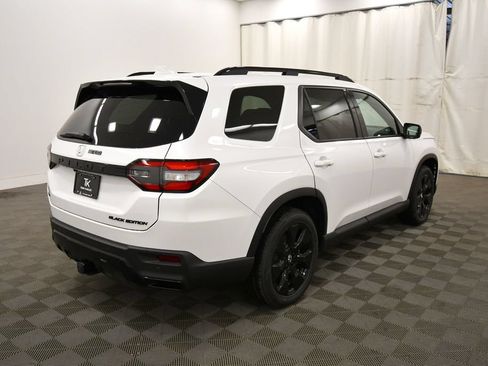 New 2026 Honda Pilot Black Edition image 7