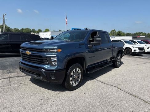 Used 2024 Chevrolet Silverado 2500 Custom w/ Custom Value Package AWD/4WD image 1