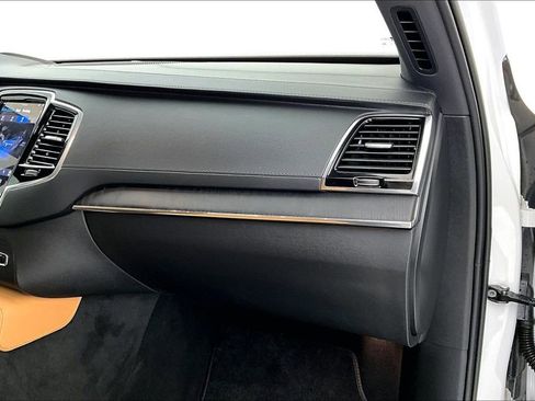 Used 2023 Volvo XC90 T8 Ultimate image 21