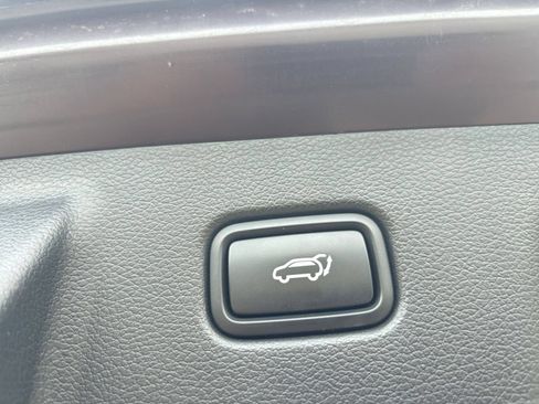 Used 2024 Hyundai Palisade SEL FWD image 19