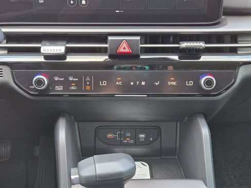 New 2026 Kia Sportage EX FWD image 15