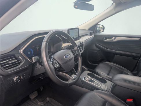Used 2022 Ford Escape SEL w/ Technology Package AWD/4WD image 8