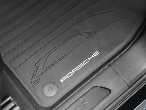 Used 2025 Porsche Cayenne GTS AWD/4WD image 49