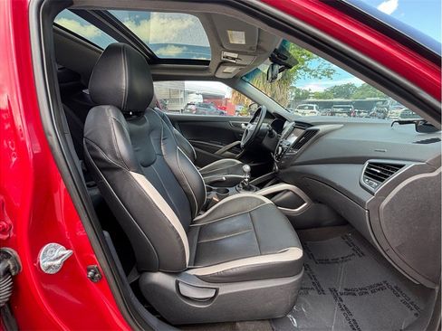 Used 2014 Hyundai Veloster Turbo w/ Turbo Technology Package 04 FWD image 38