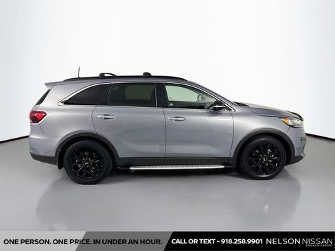 Used 2019 Kia Sorento S FWD image 4