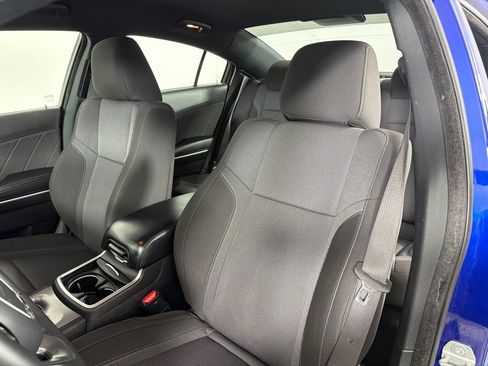 Used 2021 Dodge Charger SXT w/ Driver Convenience Group RWD image 13