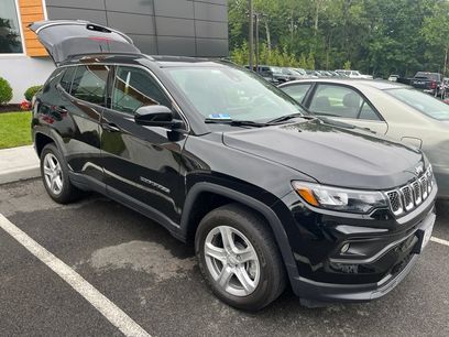 Used 2024 Jeep Compass Latitude w/ Convenience Group