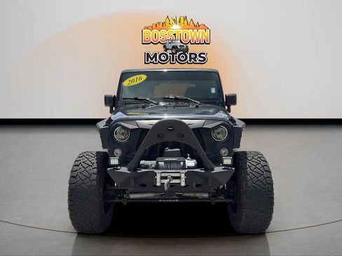Used 2016 Jeep Wrangler Unlimited Sahara AWD/4WD image 14