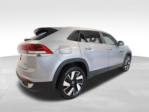 Used 2026 Volkswagen Atlas Cross Sport SE FWD image 4