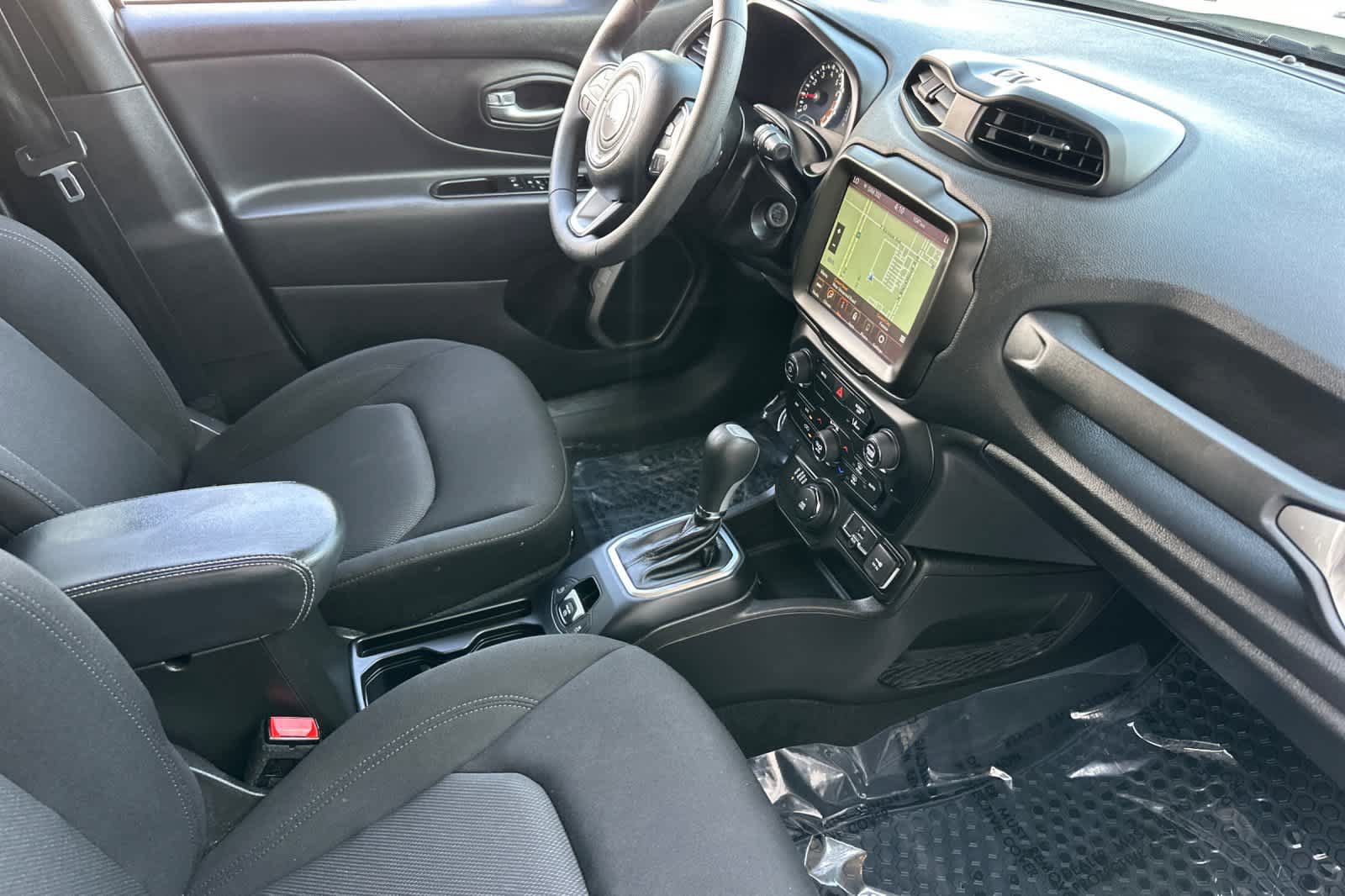 Used 2023 Jeep Renegade Latitude AWD/4WD image 17