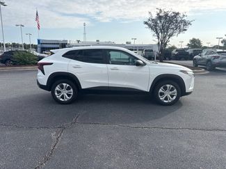 Used 2025 Chevrolet Trax LS FWD video 2