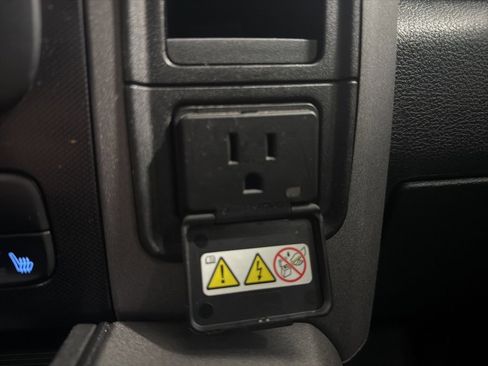 Used 2015 RAM 1500 Rebel image 32