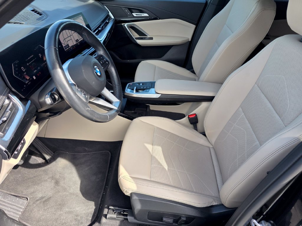 Used 2023 BMW X1 xDrive28i w/ Convenience Package AWD/4WD image 9