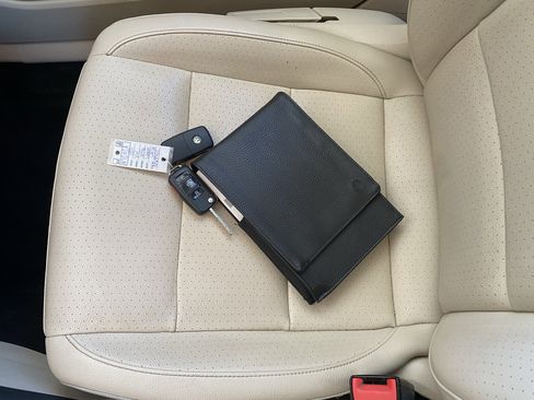 Used 2011 Volkswagen Jetta TDI FWD image 5