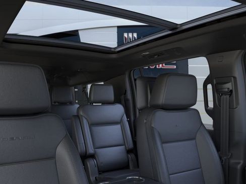 New 2025 GMC Yukon XL Denali w/ Denali Reserve Package image 24