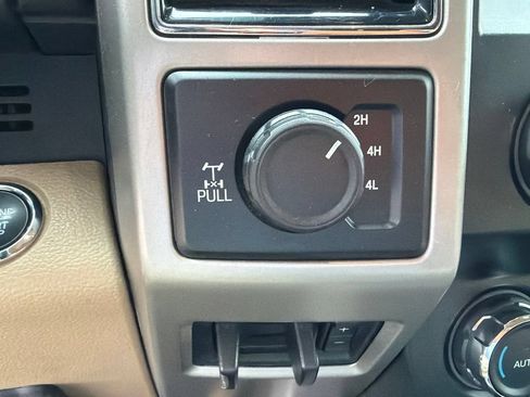 Used 2021 Ford F350 Lariat w/ Lariat Ultimate Package AWD/4WD image 3