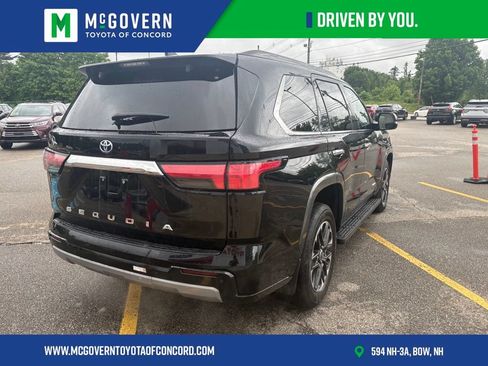 Used 2023 Toyota Sequoia Limited AWD/4WD image 7