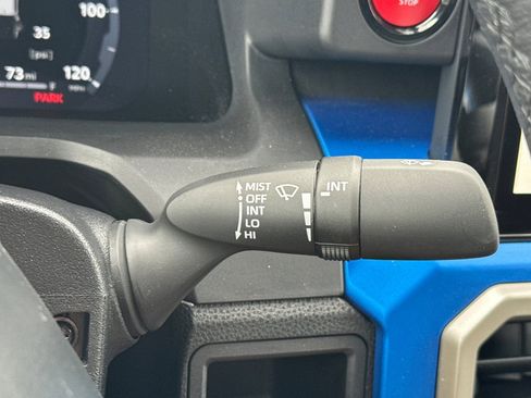 Used 2025 Toyota Tacoma TRD Off-Road image 33