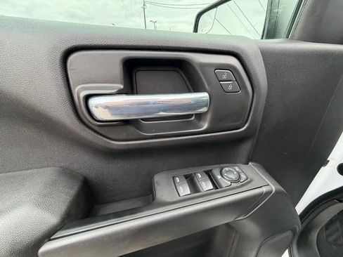 Used 2022 Chevrolet Silverado 1500 Custom image 24