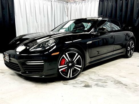 Used 2014 Porsche Panamera GTS image 1
