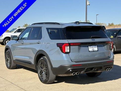 Certified 2025 Ford Explorer ST image 6