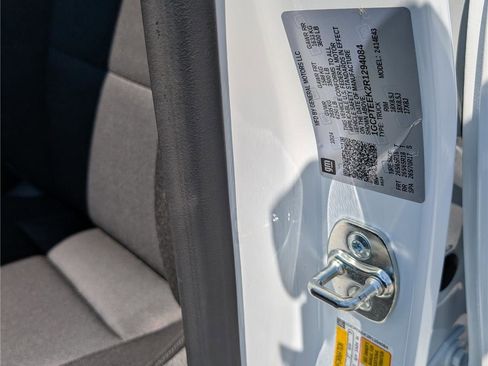 Used 2024 Chevrolet Colorado Trail Boss w/ Technology Package image 15