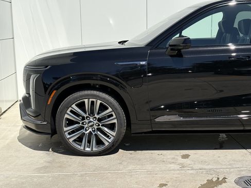 New 2026 Cadillac Vistiq Platinum image 5