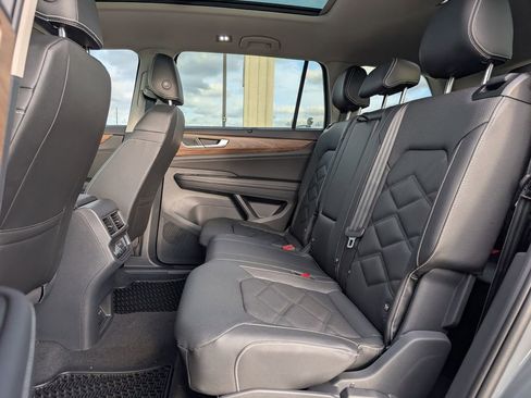New 2026 Volkswagen Atlas SE image 26