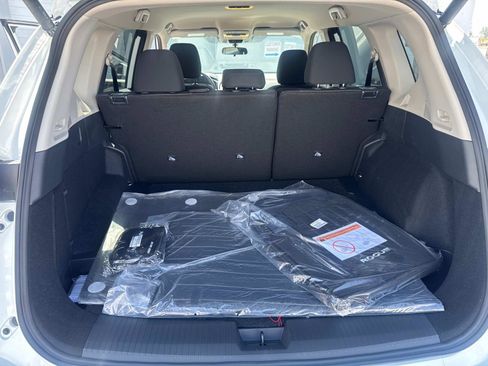 New 2025 Nissan Rogue SV FWD image 21