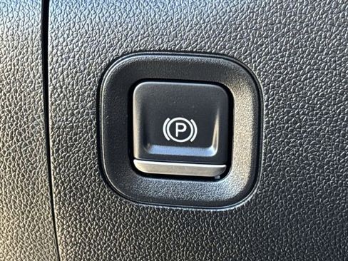 Certified 2021 Chevrolet Silverado 1500 Custom Trail Boss image 18