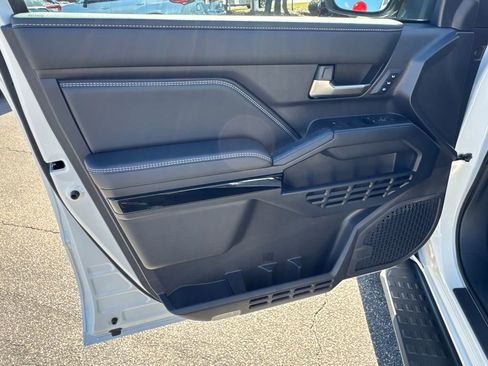 New 2025 Toyota 4Runner Limited image 10