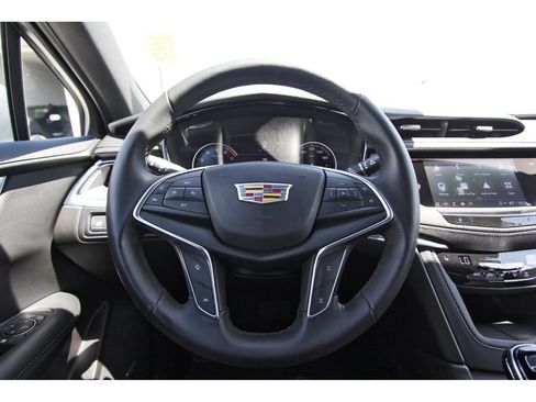 Used 2023 Cadillac XT5 Luxury FWD image 14