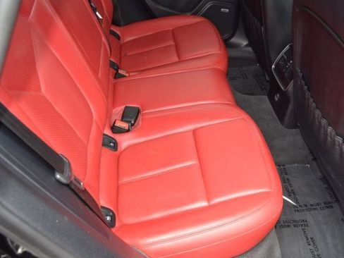 Used 2021 Porsche Macan AWD/4WD image 35