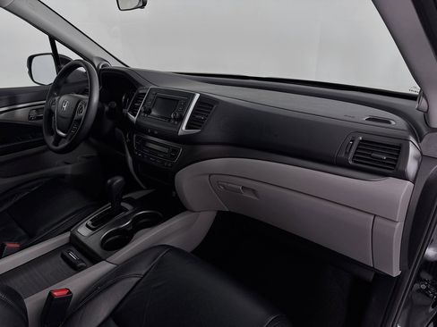 Certified 2017 Honda Pilot LX image 27