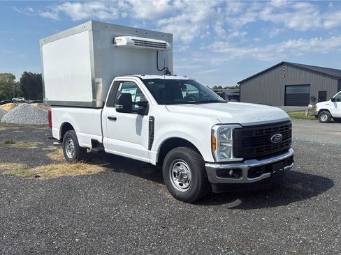 New 2026 Ford F250 XL w/ XL Chrome Package RWD image 8