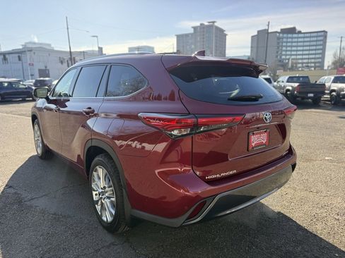 Used 2020 Toyota Highlander Limited image 5