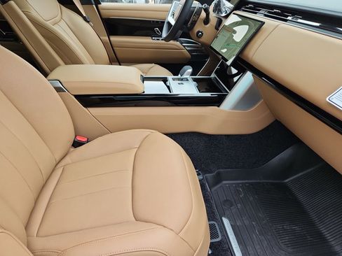 New 2026 Land Rover Range Rover SE AWD/4WD image 3