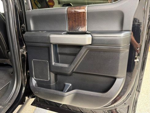 Used 2017 Ford F250 Platinum w/ Platinum Ultimate Package image 46