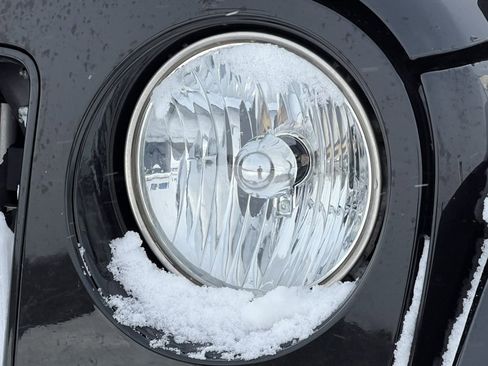 Used 2014 Jeep Wrangler Unlimited Sahara image 29